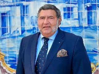 Em tempos de turbulência, ninguém vai querer seguir quem não apontar o caminho! 