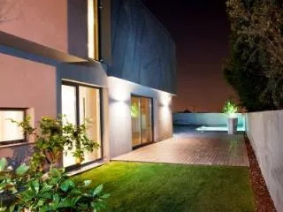 Paulo Lobo assina Vila Vilarinha